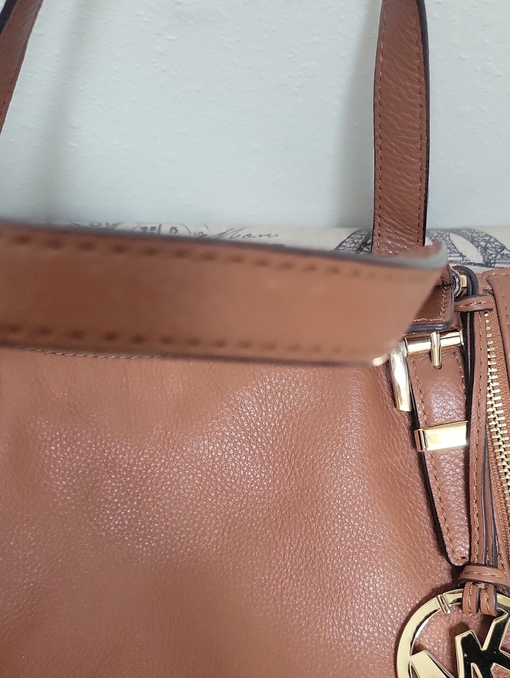 Michael Kors Brown Leather Shoulder Bag with Gold Hardware - Picture 8 of 8